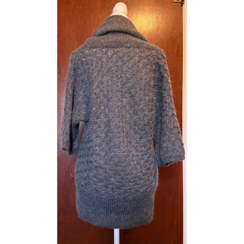Old Navy Size Small Woman’s Sweater